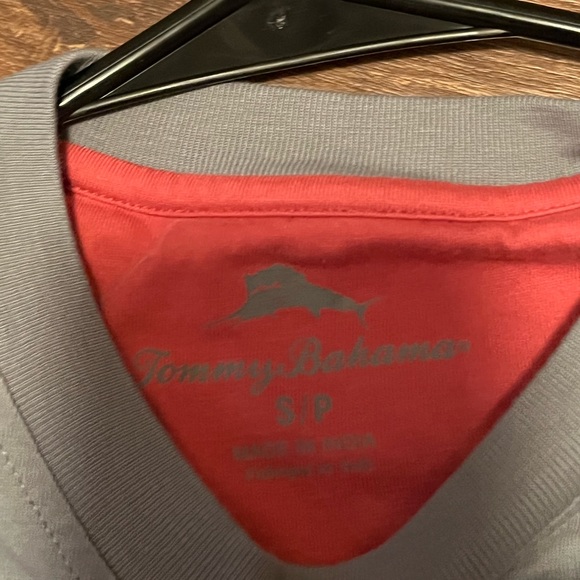 Youth Small Grey Tommy Bahama short sleeve shirt. - Picture 3 of 4